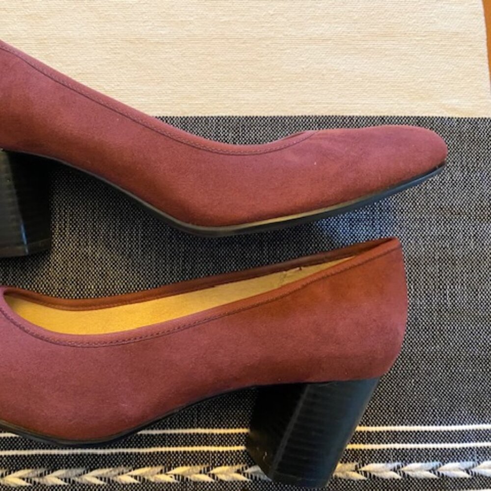 Womens Naturalizer Burgundy Size 9M Pumps